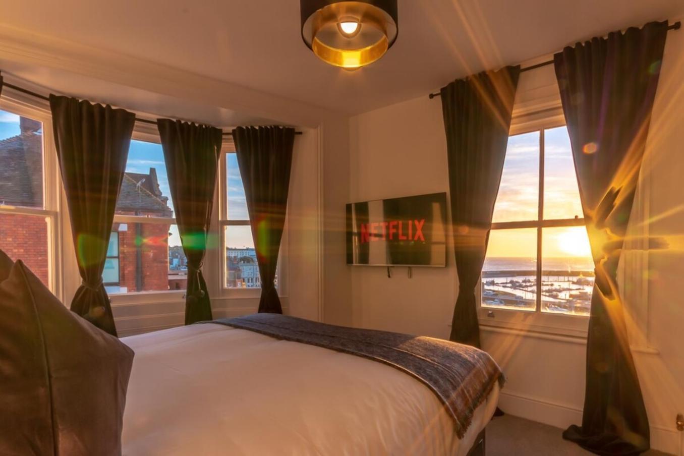 Luxury Ramsgate Harbour View By Adliv Apartment Exterior foto