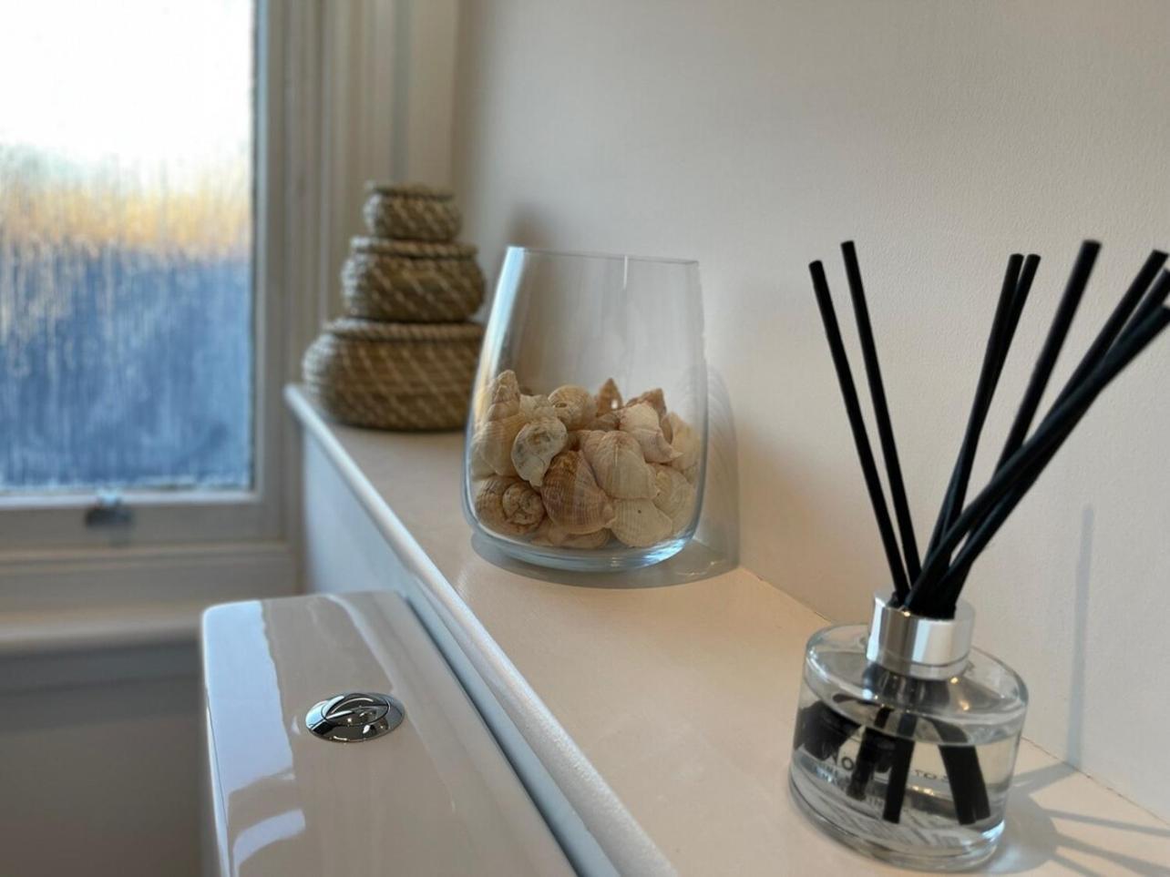 Luxury Ramsgate Harbour View By Adliv Apartment Exterior foto