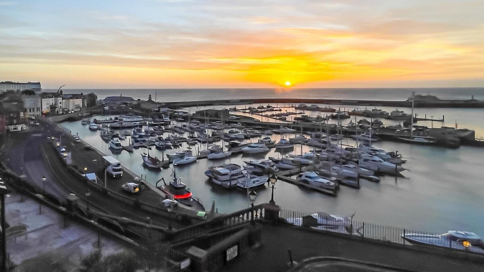 Luxury Ramsgate Harbour View By Adliv Apartment Exterior foto